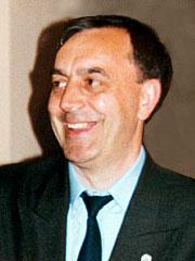 El é a persoa próxima ao máis pobre